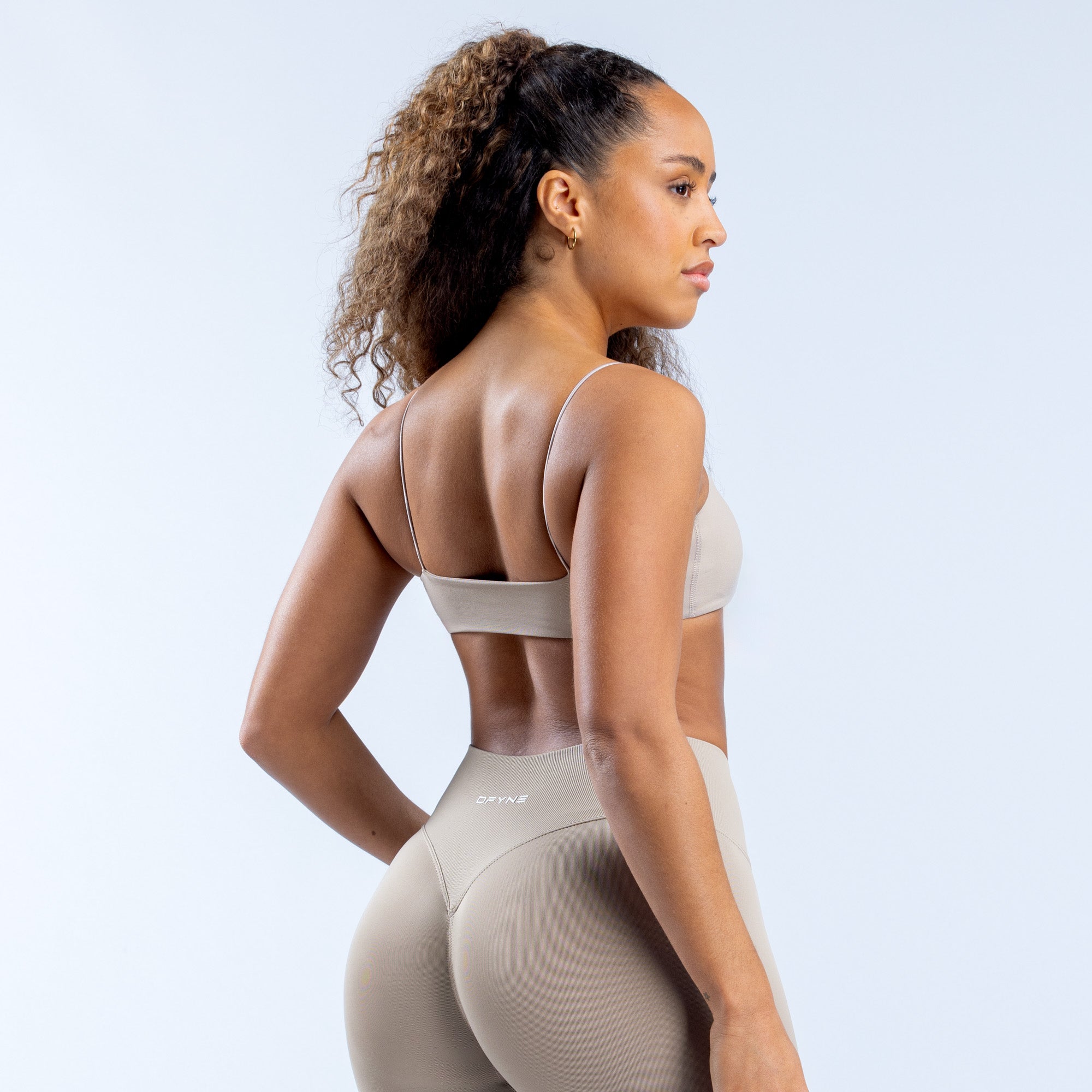 DFYNE Defy Strappy Sports BH Dame Grå | 26305-NRKI