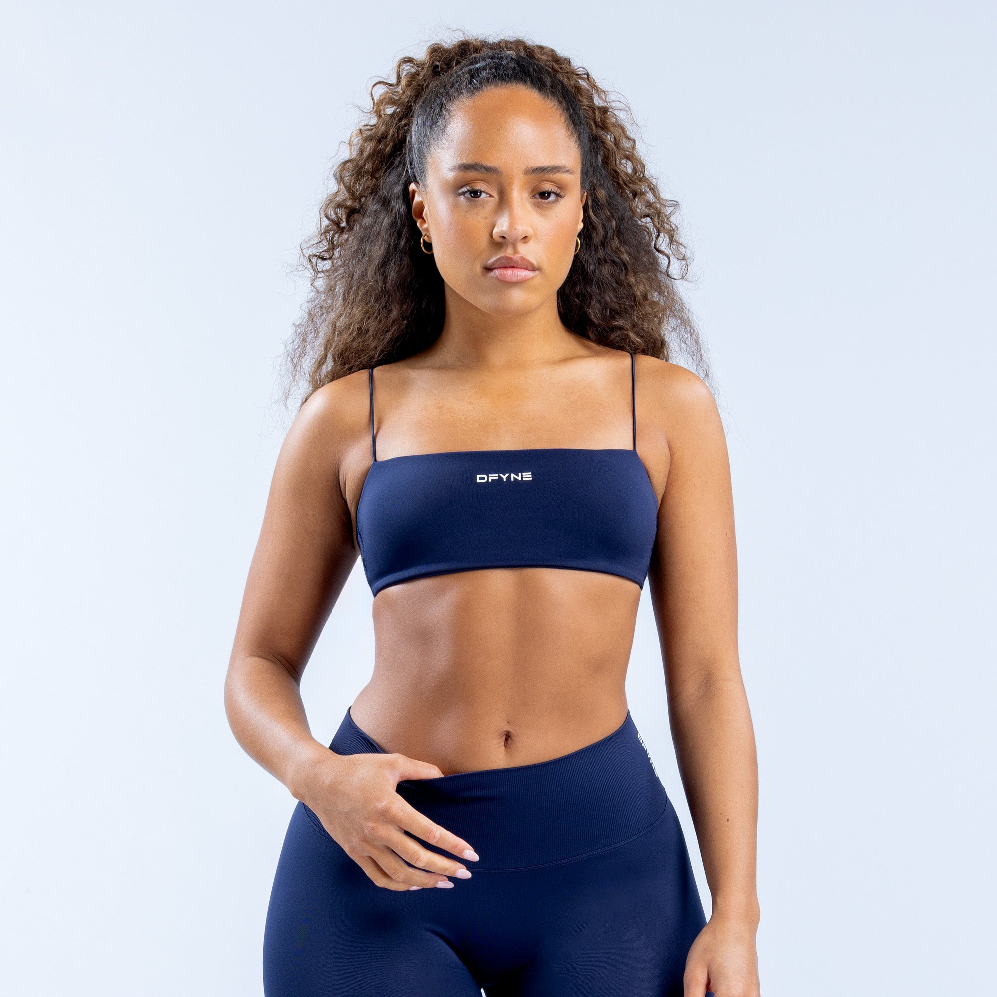 DFYNE Defy Strappy Sports BH Dame Marineblå | 94087-NTFY
