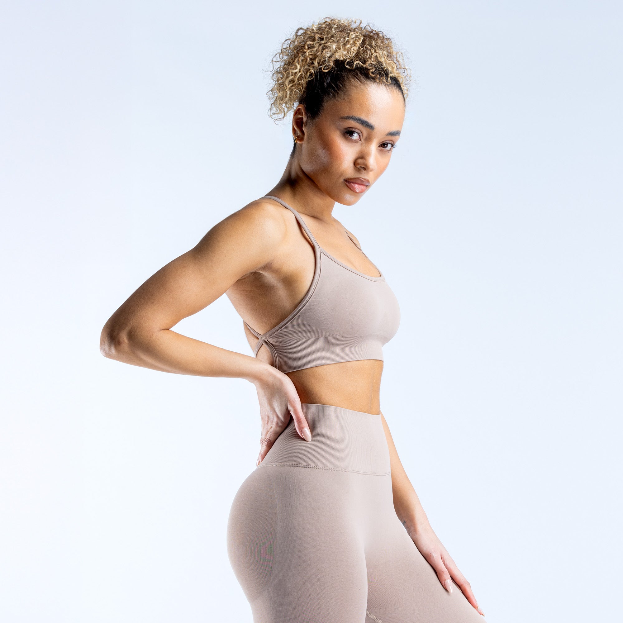DFYNE Dynamic Backless Sports BH Dame Beige | 35741-YBCZ