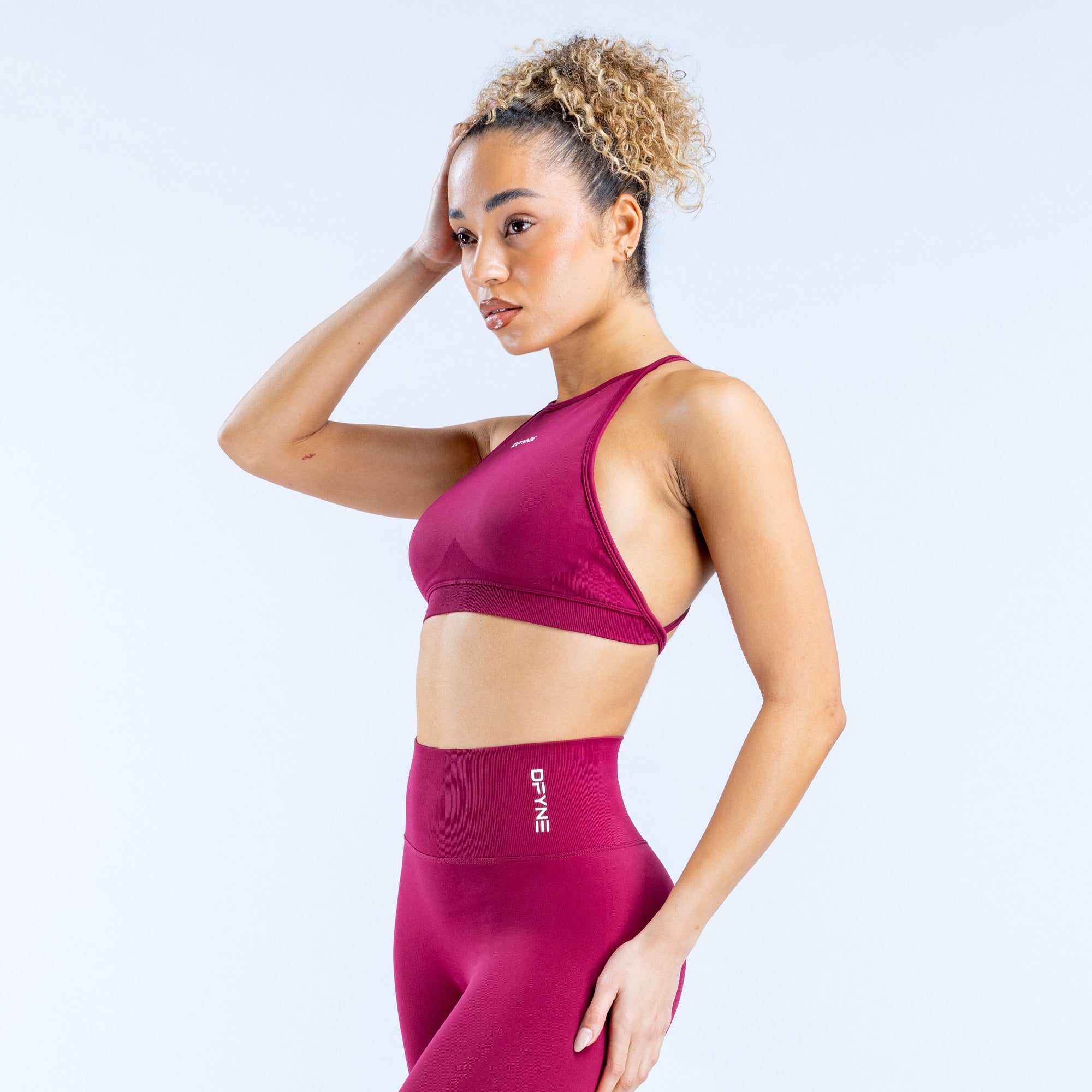 DFYNE Dynamic High Neck Backless Sports BH Dame Fuchsia | 47215-IMWO
