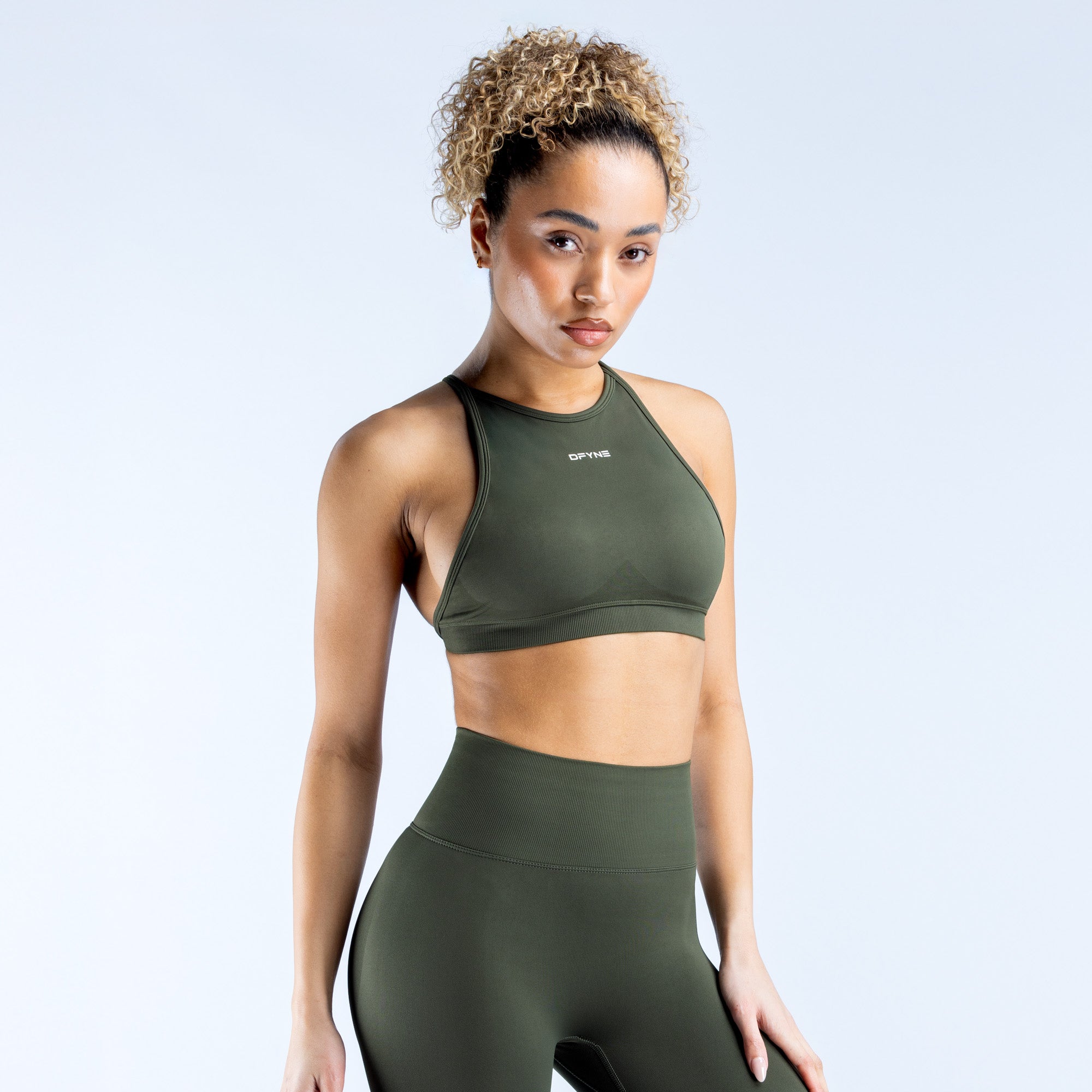 DFYNE Dynamic High Neck Backless Sports BH Dame Olivengrønne | 28465-IBZD