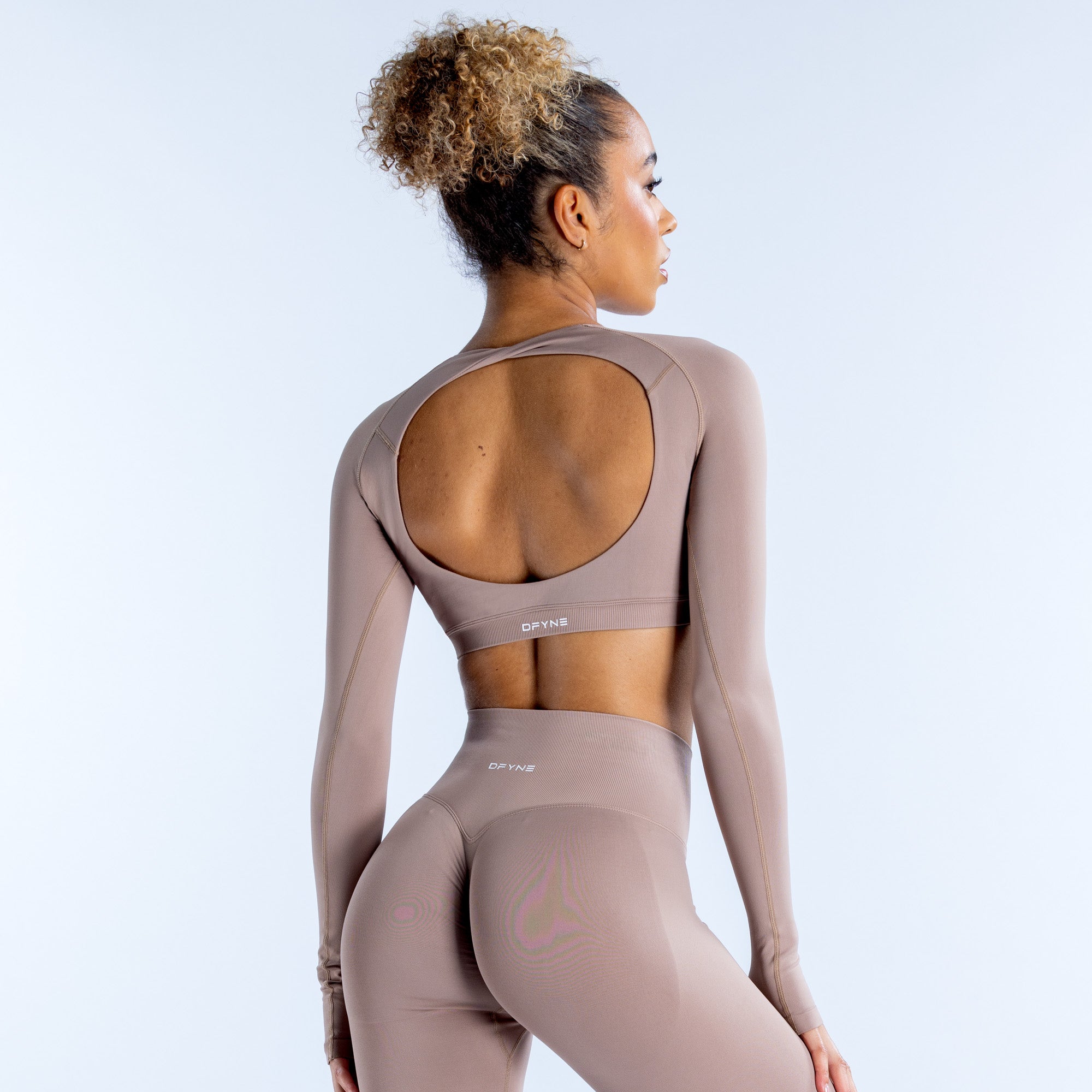 DFYNE Dynamic Long Sleeve Crop Top Dame Beige | 61275-ISFH
