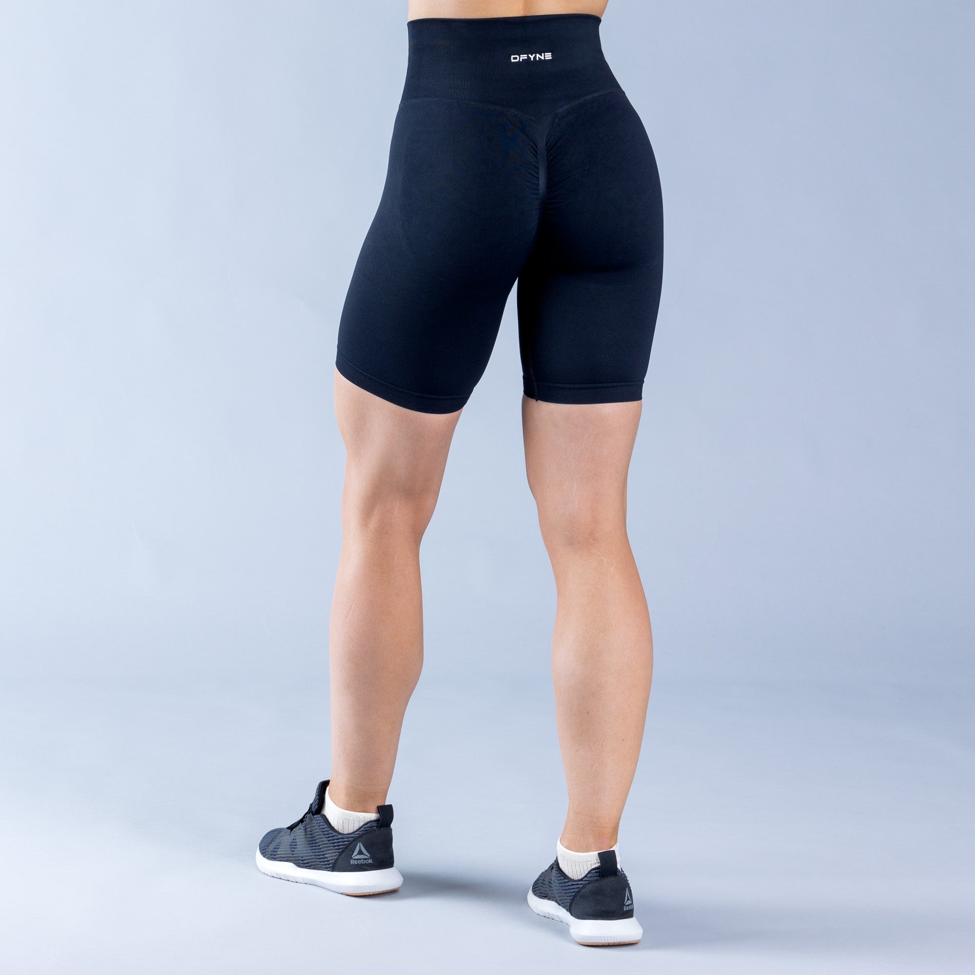 DFYNE Dynamic Shorts Dame Svarte | 61873-SQNU