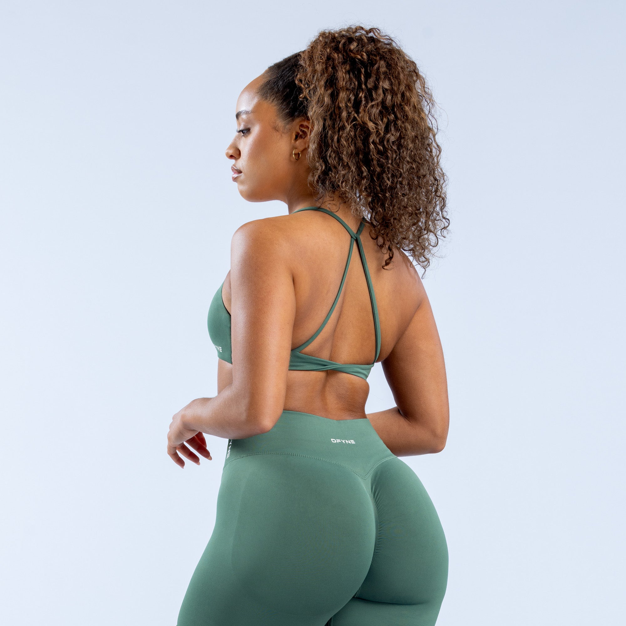 DFYNE Dynamic Twist Back Sports BH Dame Grønn | 27146-QAVL
