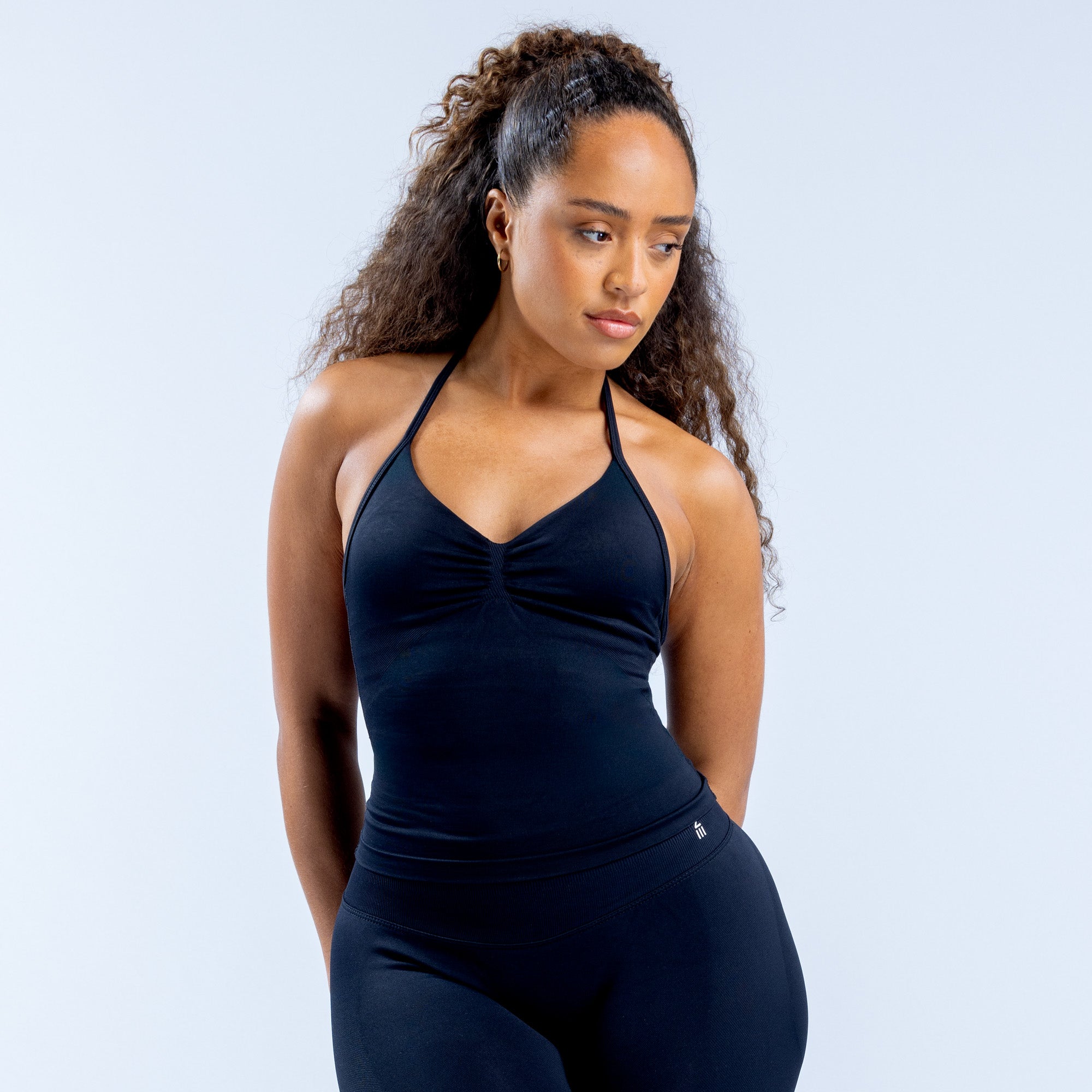 DFYNE Impact Longline Strappy Top Dame Svarte | 34716-NOXP