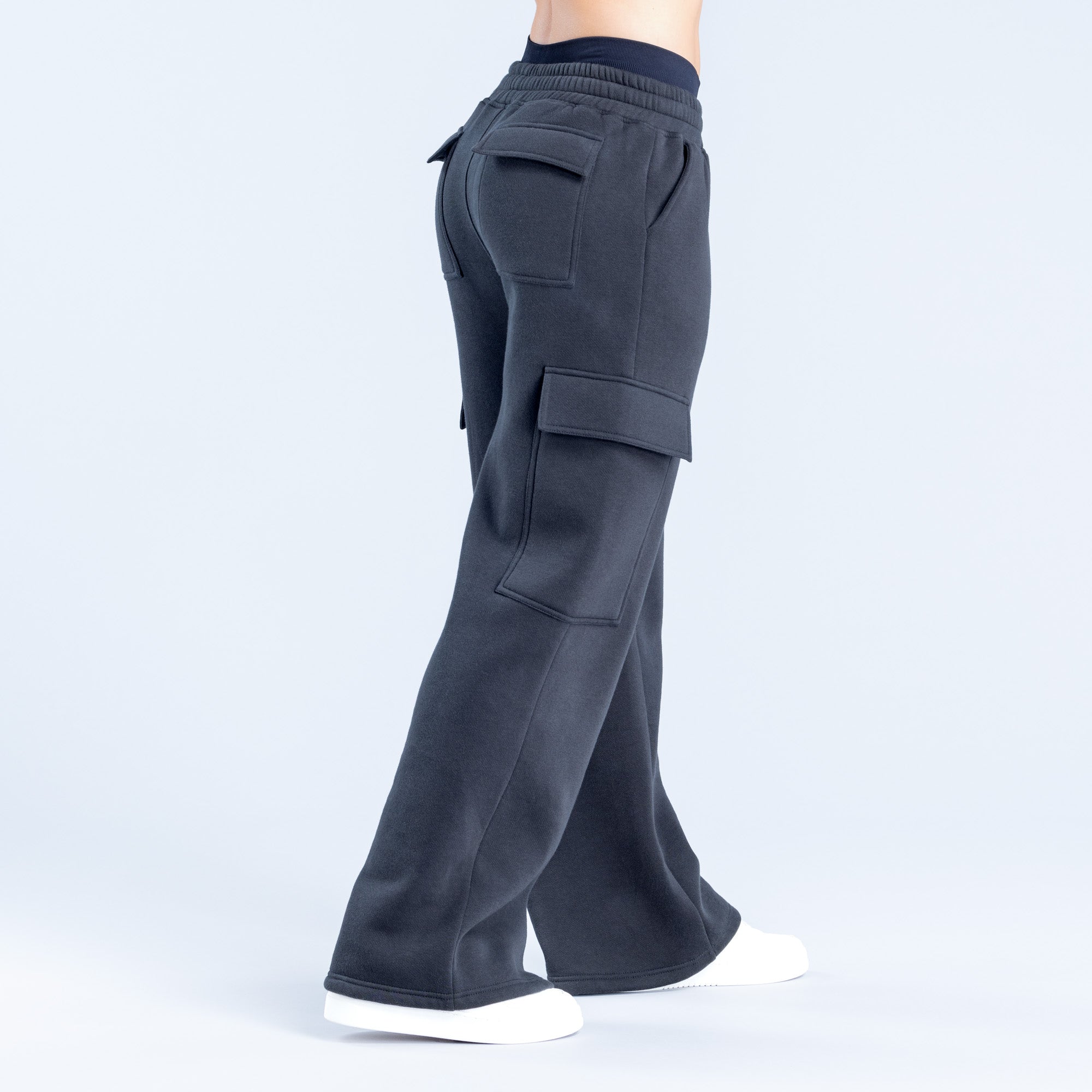 DFYNE Lanyi Edit Wide Leg Cargo Joggebukse Dame Svarte | 43827-OZDU