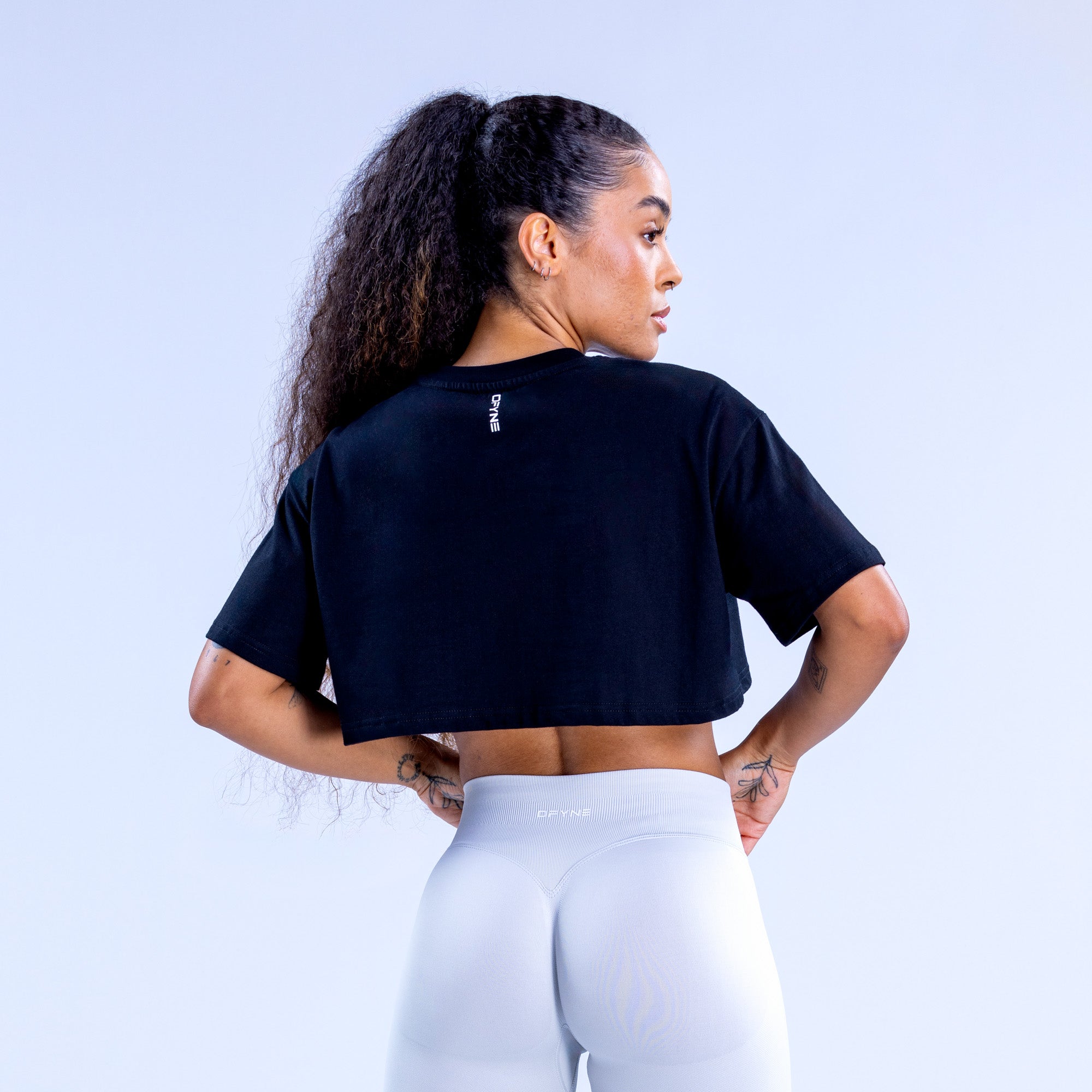 DFYNE Revive Crop T-Skjorte Dame Svarte | 05197-JKUT