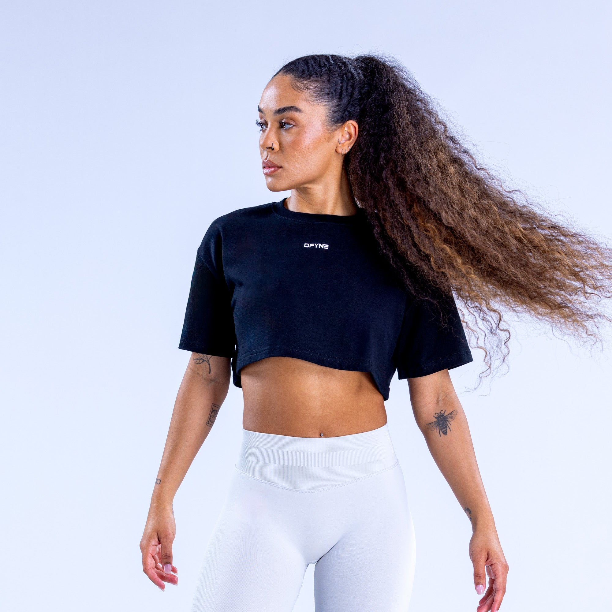 DFYNE Revive Crop T-Skjorte Dame Svarte | 05197-JKUT