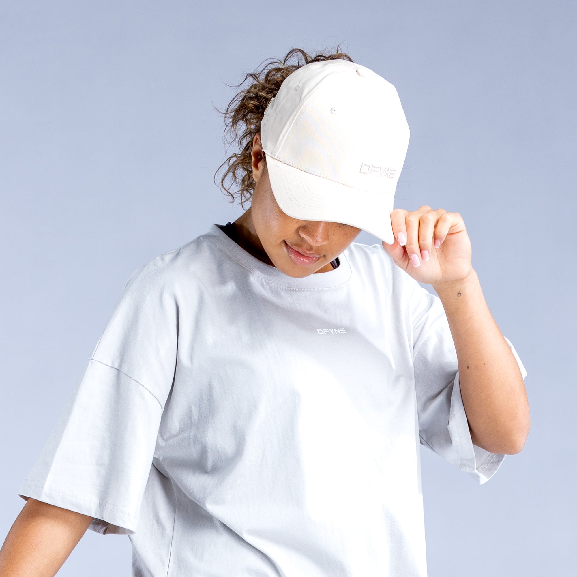 DFYNE Signature Cap Dame Hvite | 28451-UBST