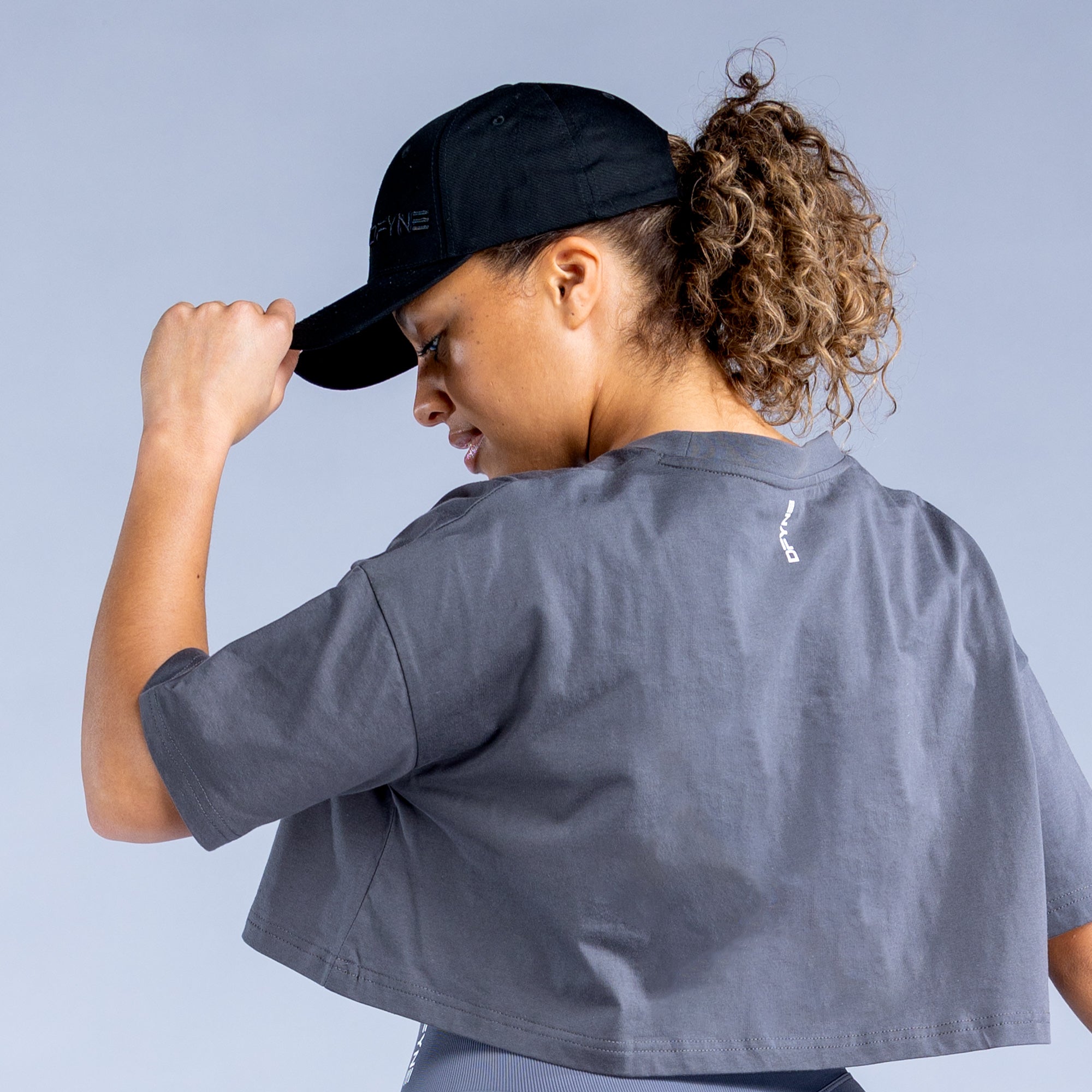 DFYNE Signature Cap Dame Svarte | 74280-RELV